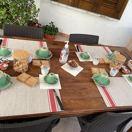 Villino Donna Rita Hotel Lecce Bagian luar foto