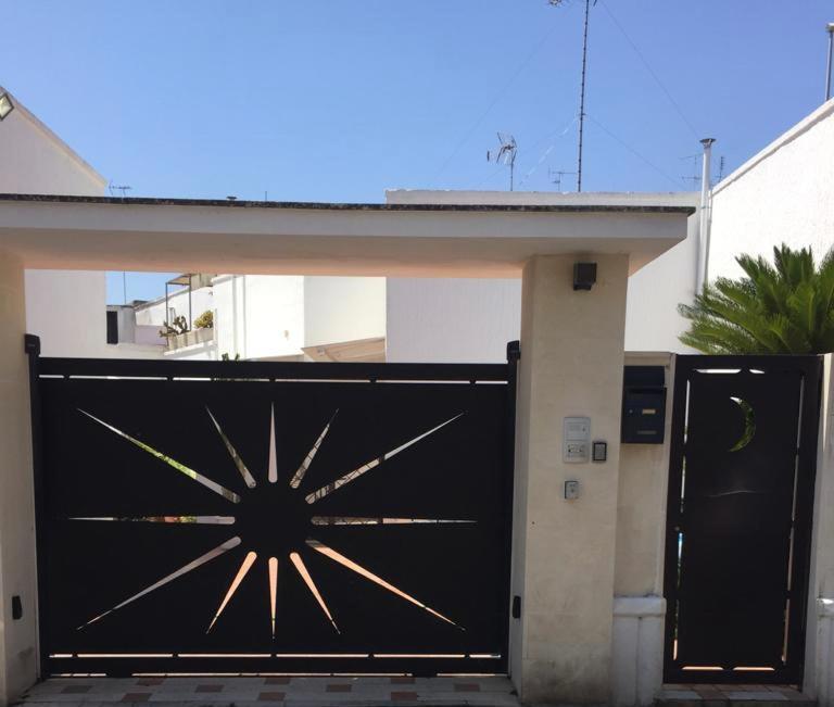 Villino Donna Rita Hotel Lecce Bagian luar foto