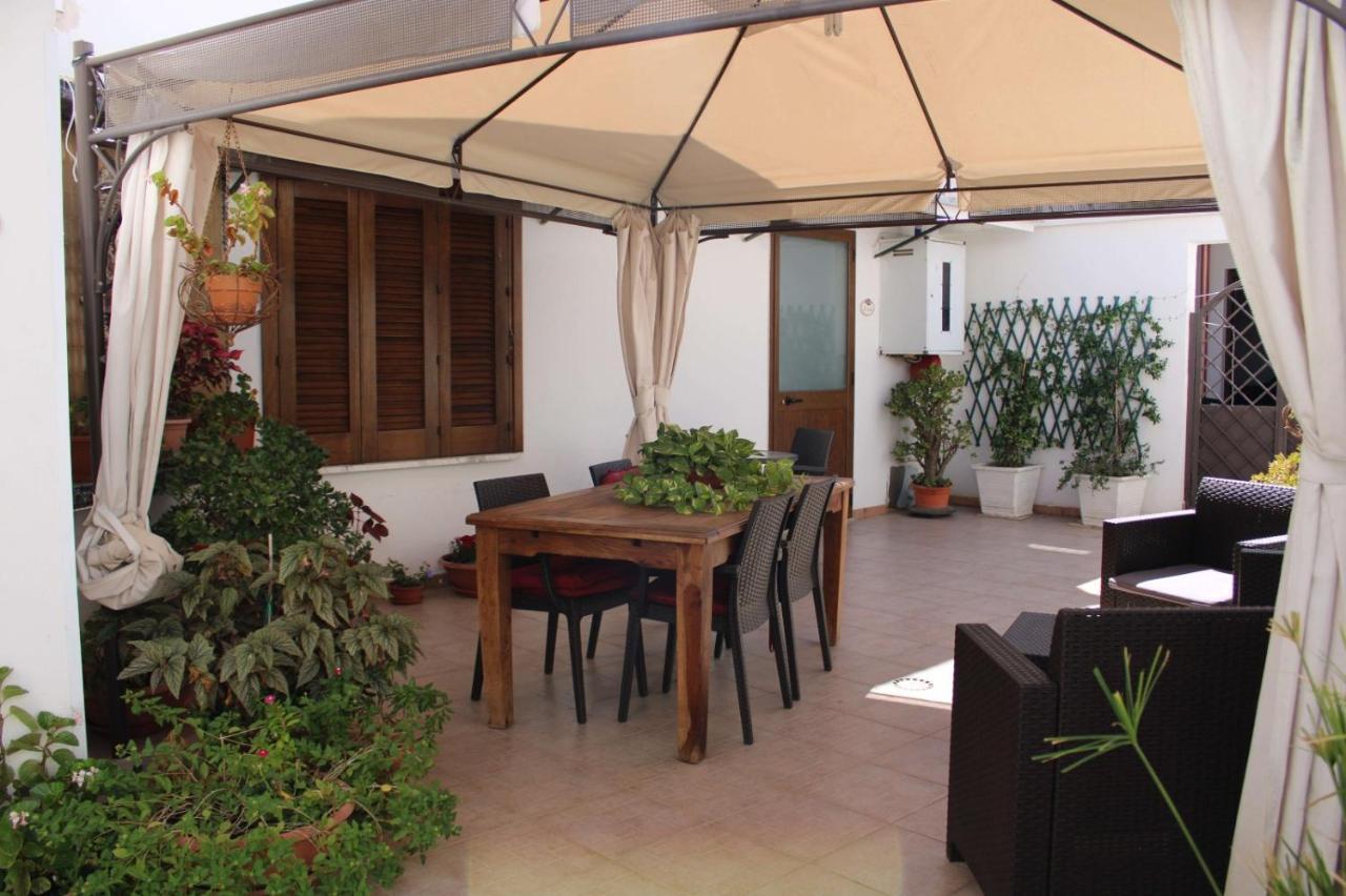 Villino Donna Rita Hotel Lecce Bagian luar foto